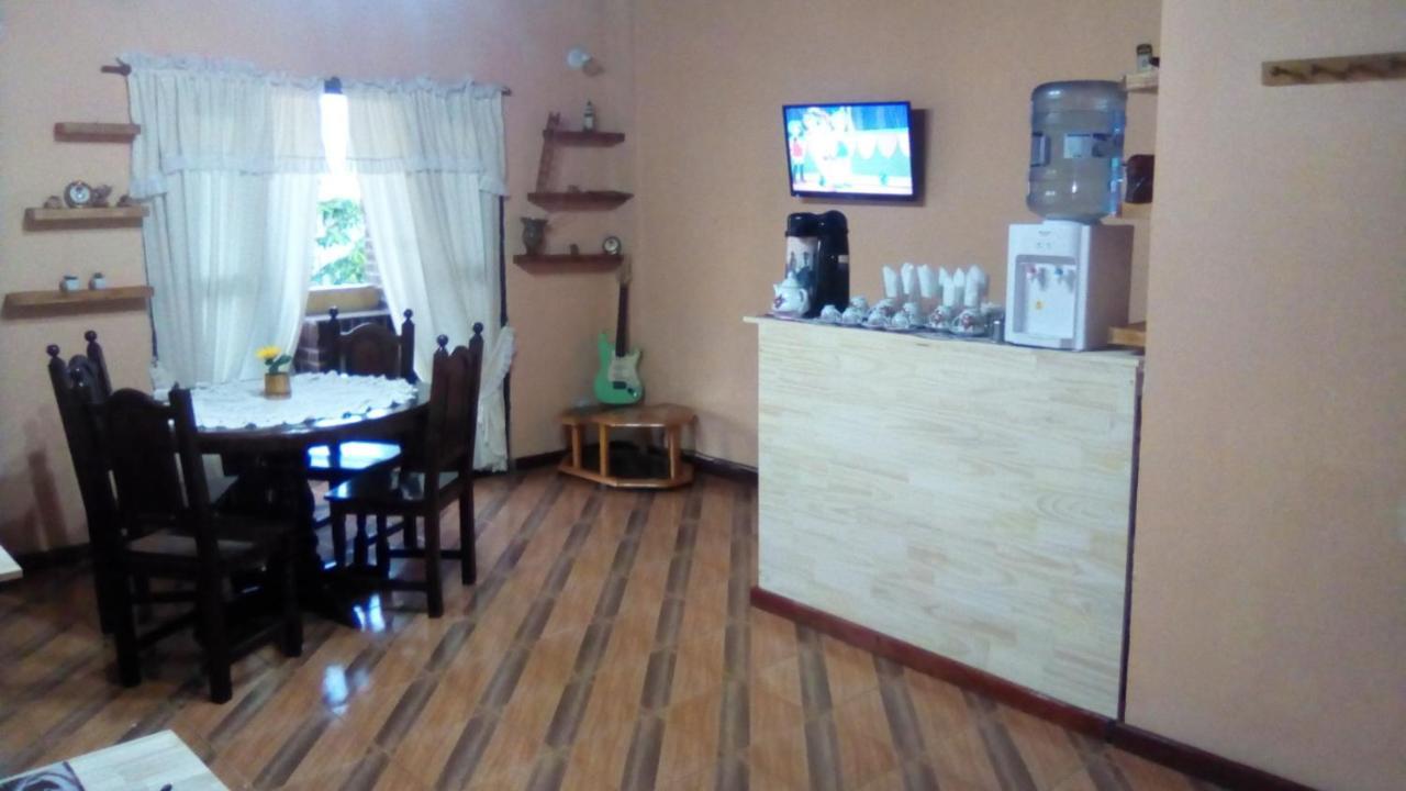 Hostel Damaris Puerto Iguazú Zewnętrze zdjęcie